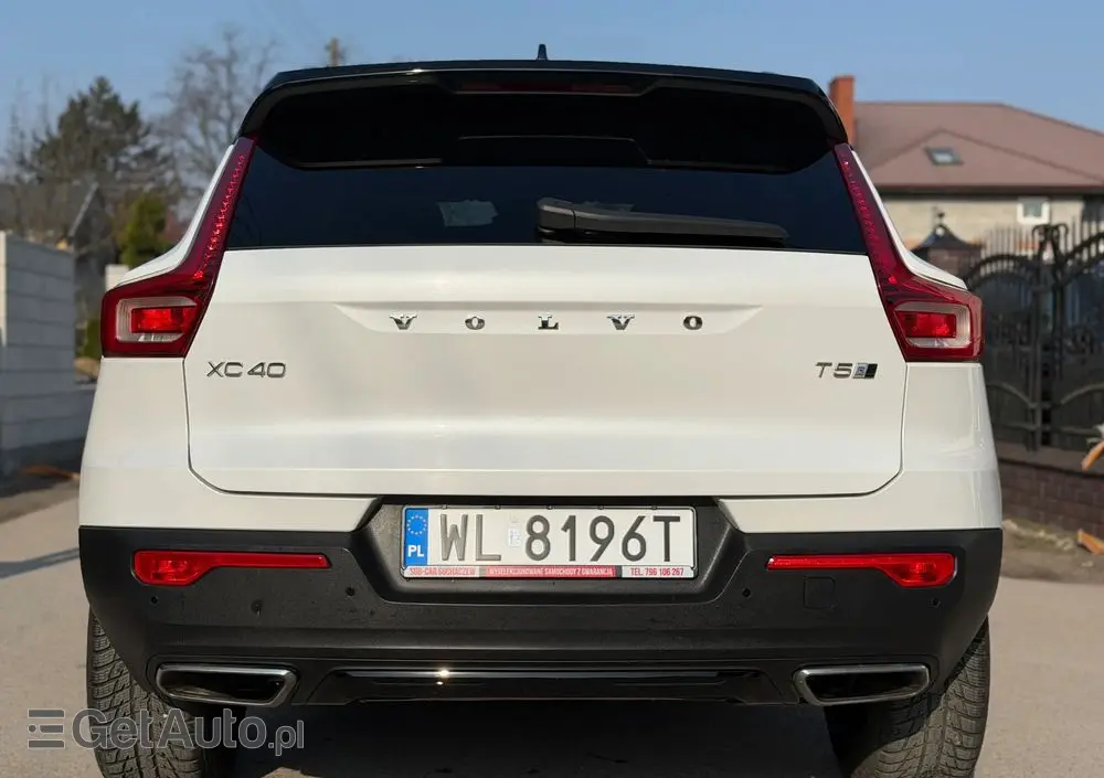 VOLVO XC 40 T5 AWD R-Design