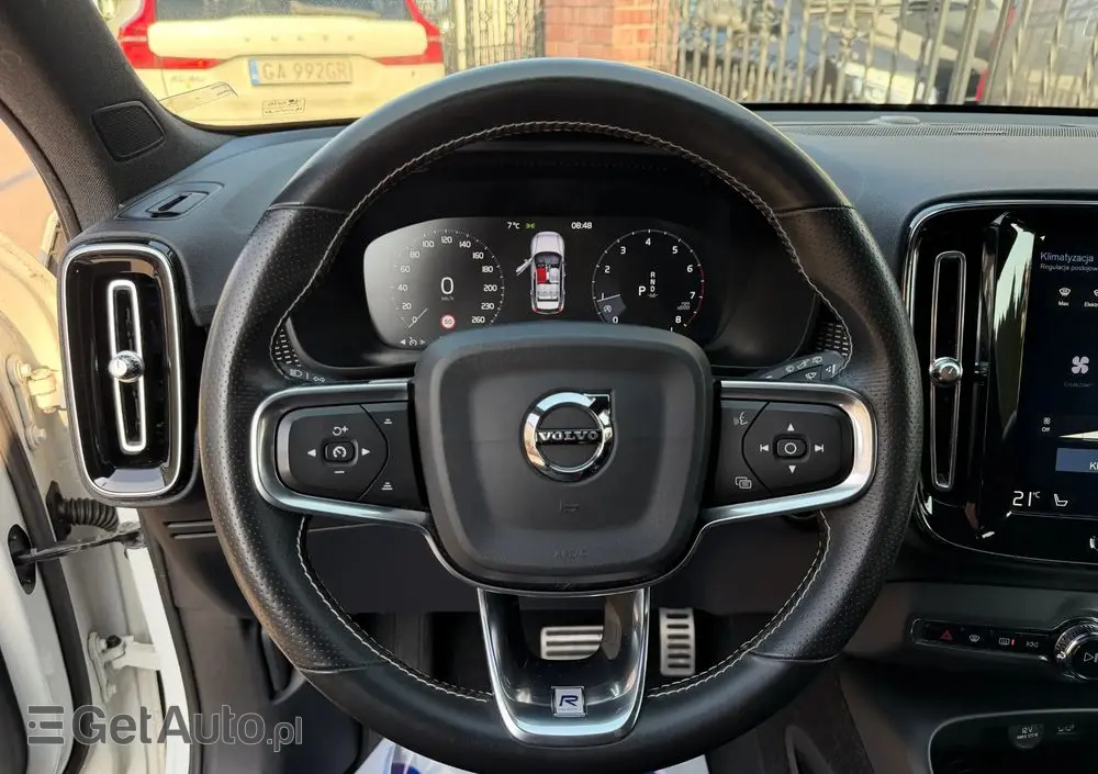 VOLVO XC 40 T5 AWD R-Design