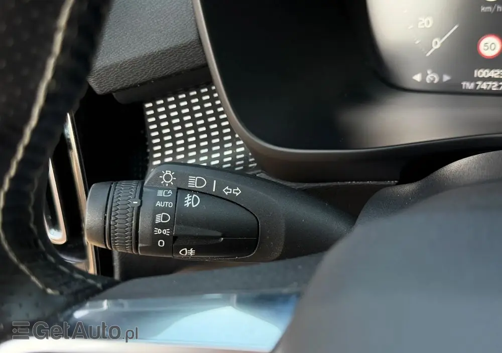 VOLVO XC 40 T5 AWD R-Design