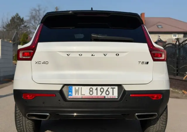 VOLVO XC 40 T5 AWD R-Design