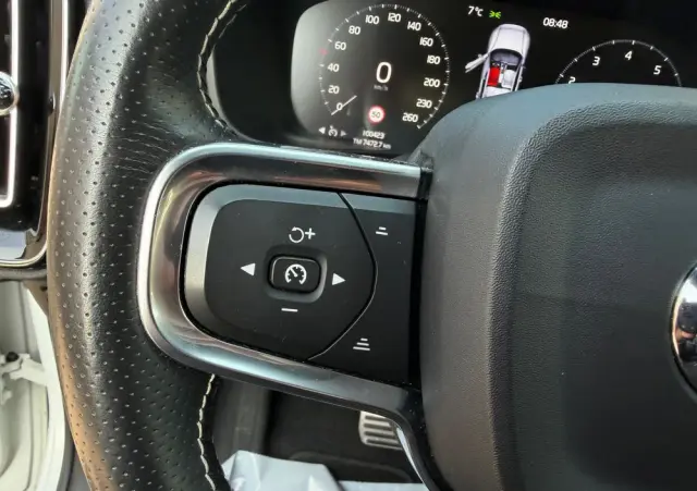 VOLVO XC 40 T5 AWD R-Design