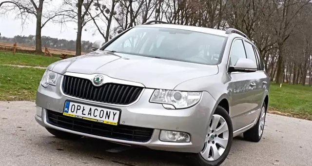 SKODA Superb 
