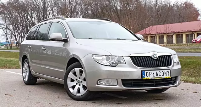 SKODA Superb 