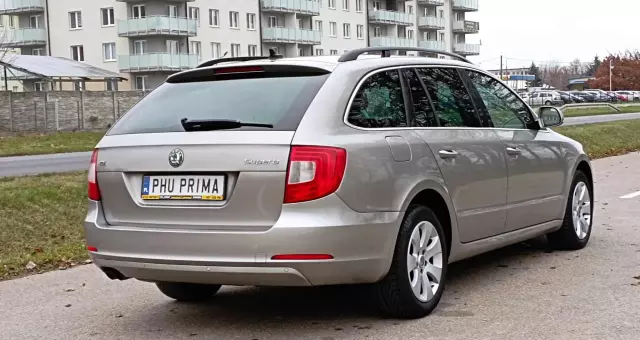 SKODA Superb 