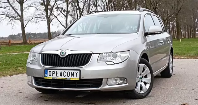 SKODA Superb 