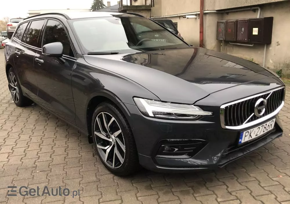VOLVO V60 T6 AWD Momentum Pro