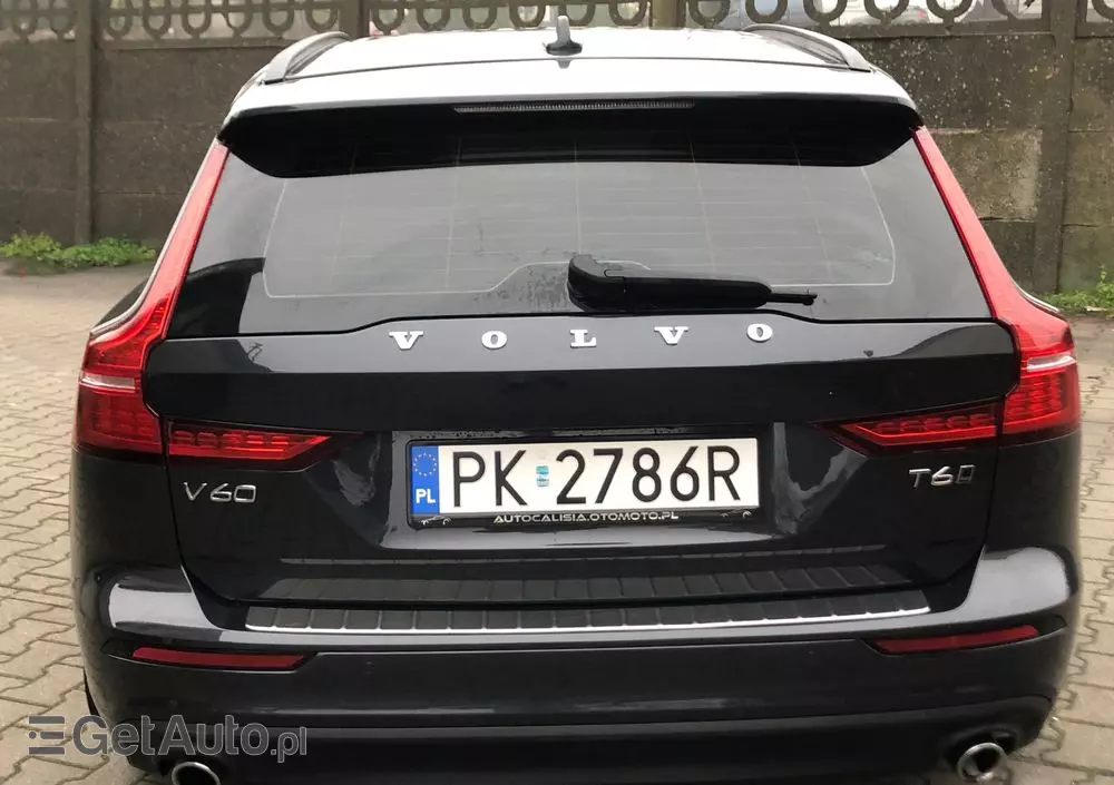 VOLVO V60 T6 AWD Momentum Pro