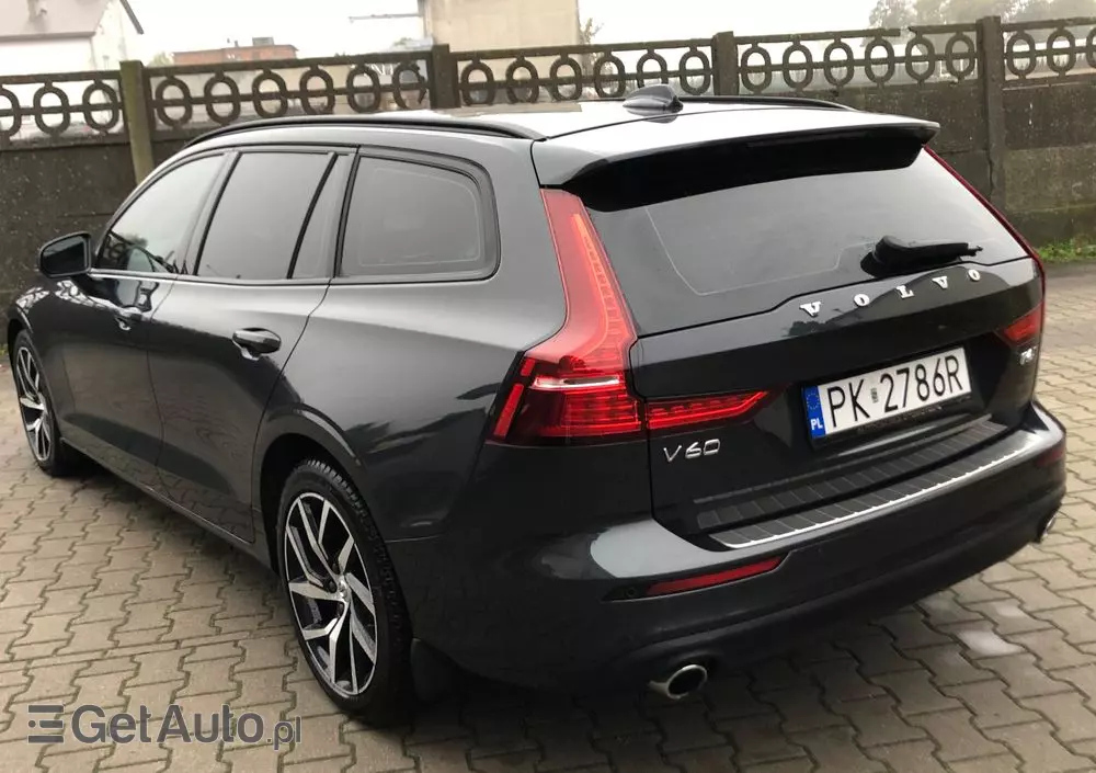 VOLVO V60 T6 AWD Momentum Pro