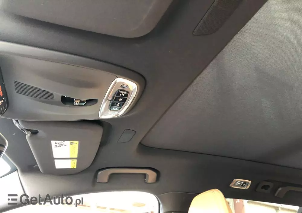 VOLVO V60 T6 AWD Momentum Pro