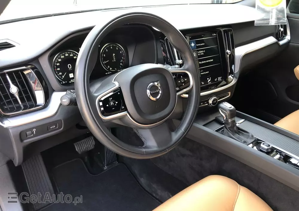 VOLVO V60 T6 AWD Momentum Pro