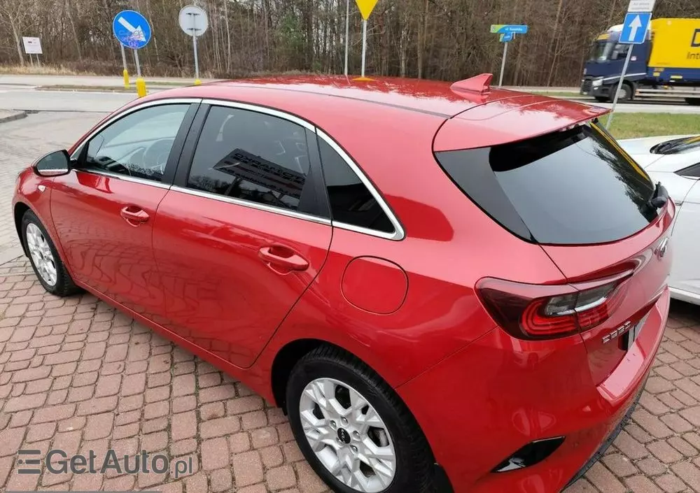 KIA Ceed 1.5 T-GDI M DCT