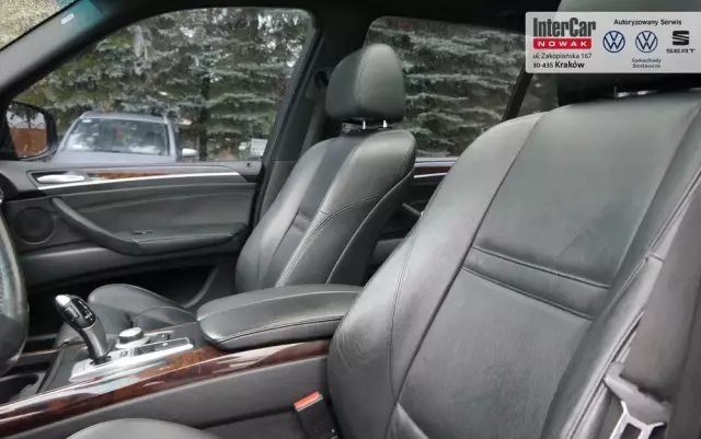 BMW X5 4.8i xDrive
