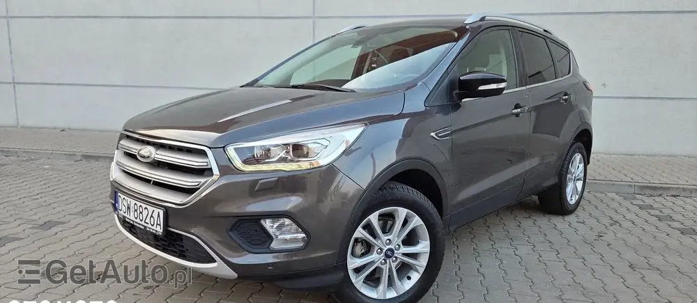 FORD Kuga 1.5 EcoBoost 2x4 Titanium