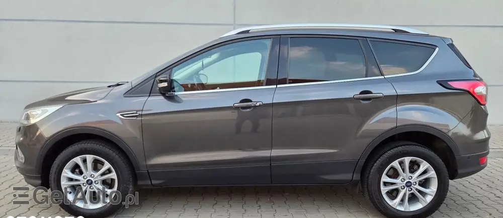 FORD Kuga 1.5 EcoBoost 2x4 Titanium