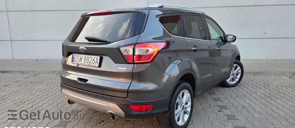FORD Kuga 1.5 EcoBoost 2x4 Titanium