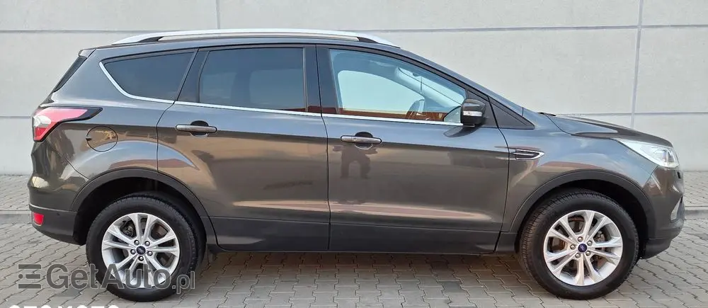 FORD Kuga 1.5 EcoBoost 2x4 Titanium