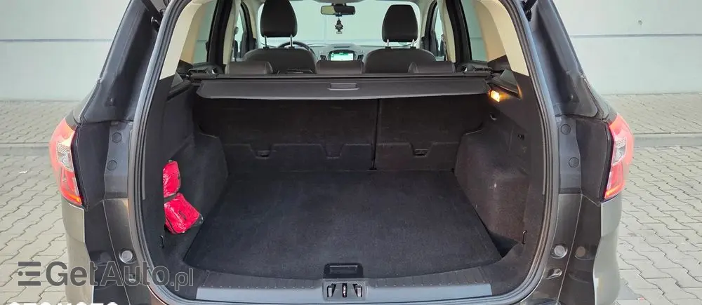 FORD Kuga 1.5 EcoBoost 2x4 Titanium