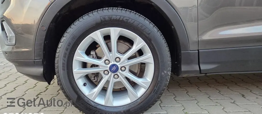 FORD Kuga 1.5 EcoBoost 2x4 Titanium