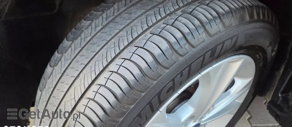 FORD Kuga 1.5 EcoBoost 2x4 Titanium