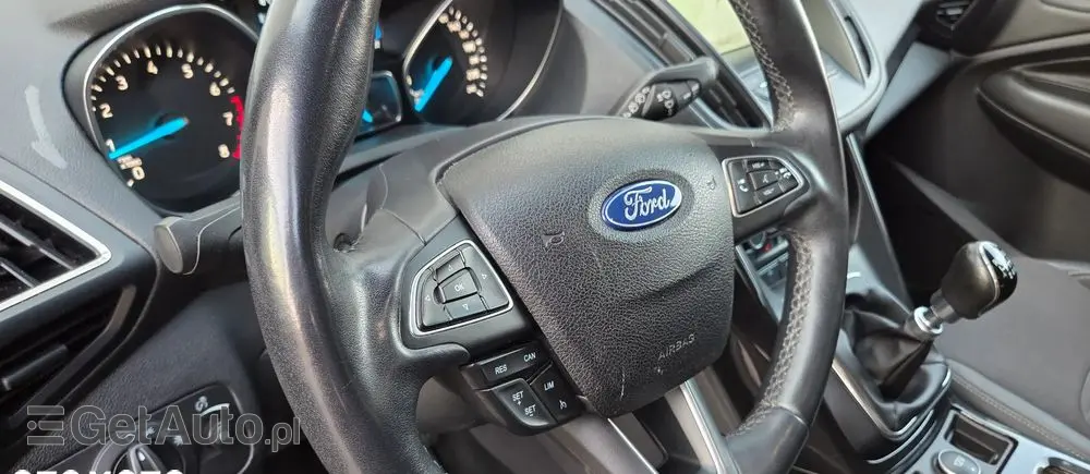 FORD Kuga 1.5 EcoBoost 2x4 Titanium