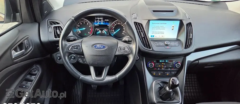 FORD Kuga 1.5 EcoBoost 2x4 Titanium