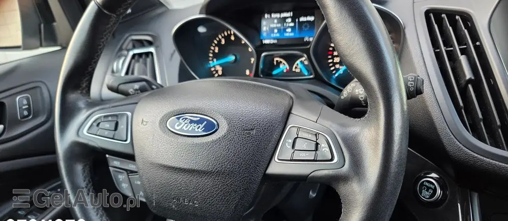 FORD Kuga 1.5 EcoBoost 2x4 Titanium