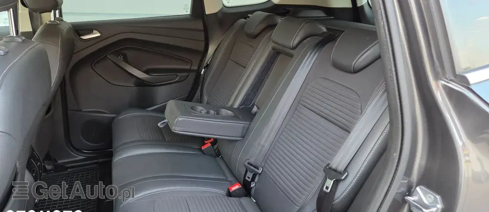 FORD Kuga 1.5 EcoBoost 2x4 Titanium