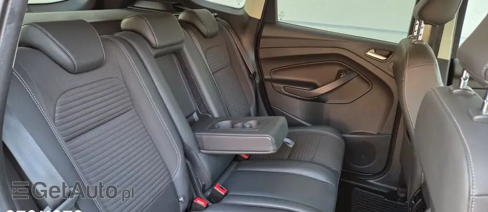 FORD Kuga 1.5 EcoBoost 2x4 Titanium