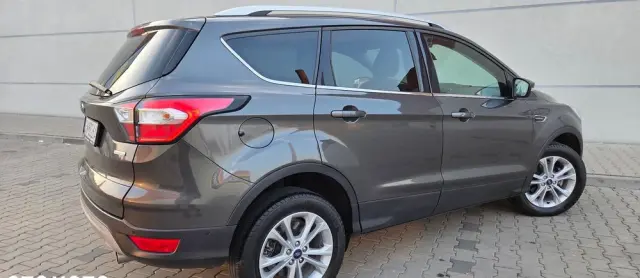 FORD Kuga 1.5 EcoBoost 2x4 Titanium