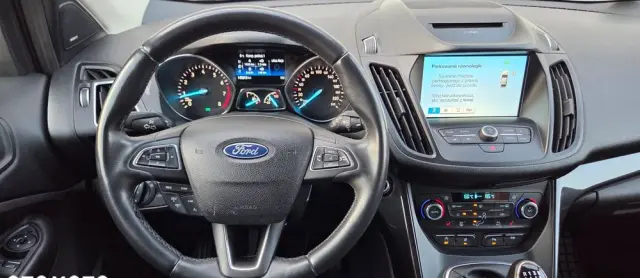 FORD Kuga 1.5 EcoBoost 2x4 Titanium