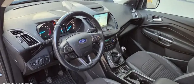 FORD Kuga 1.5 EcoBoost 2x4 Titanium