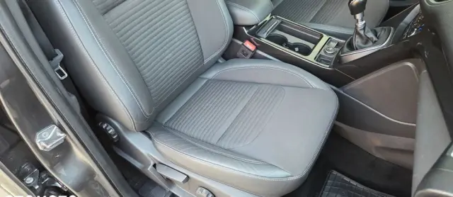 FORD Kuga 1.5 EcoBoost 2x4 Titanium