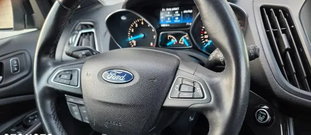 FORD Kuga 1.5 EcoBoost 2x4 Titanium