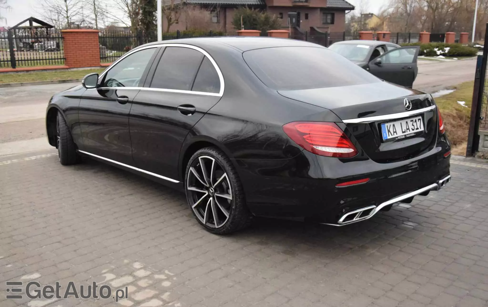 MERCEDES-BENZ Klasa E 200 d T 9G-TRONIC AMG Line