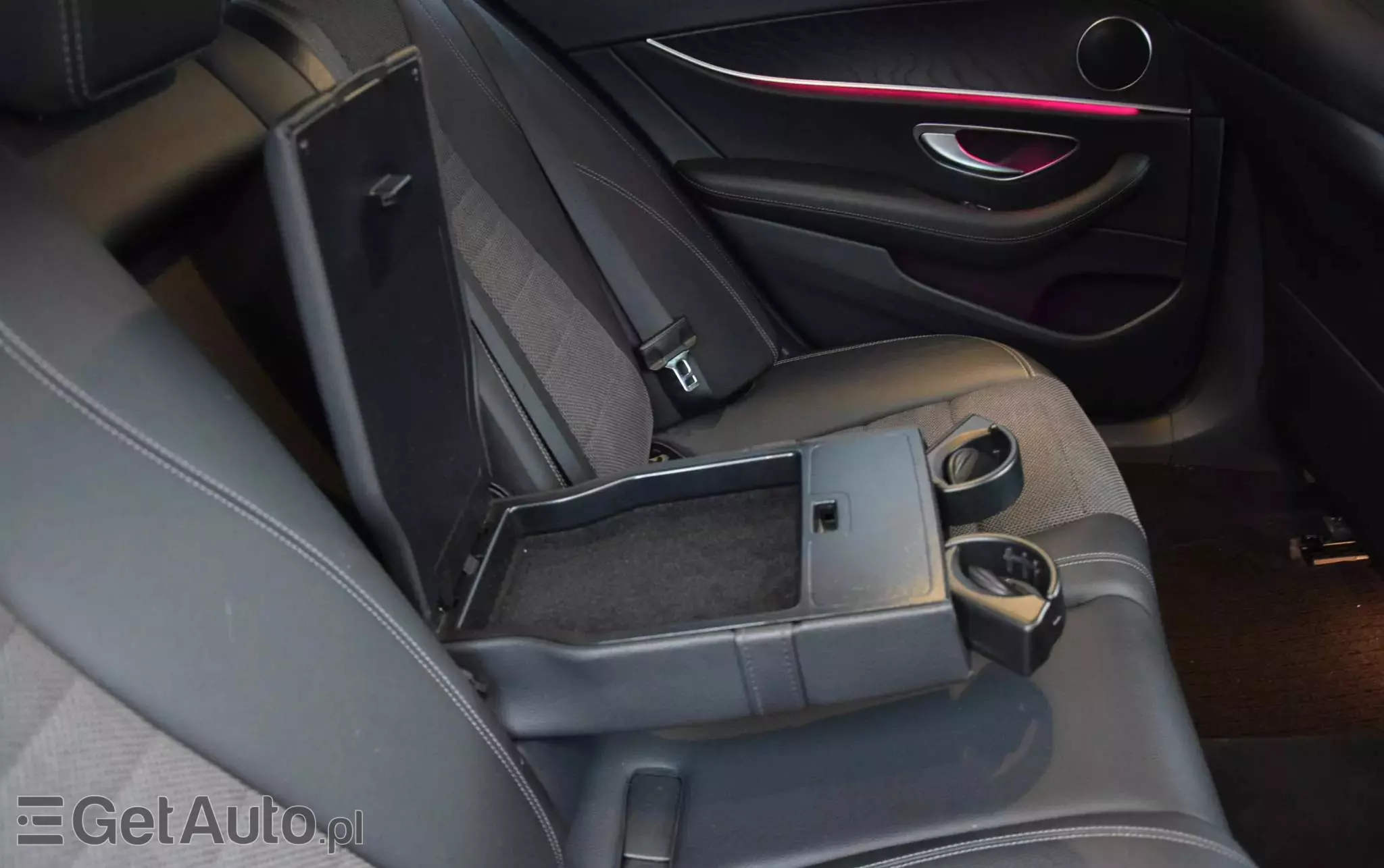 MERCEDES-BENZ Klasa E 200 d T 9G-TRONIC AMG Line