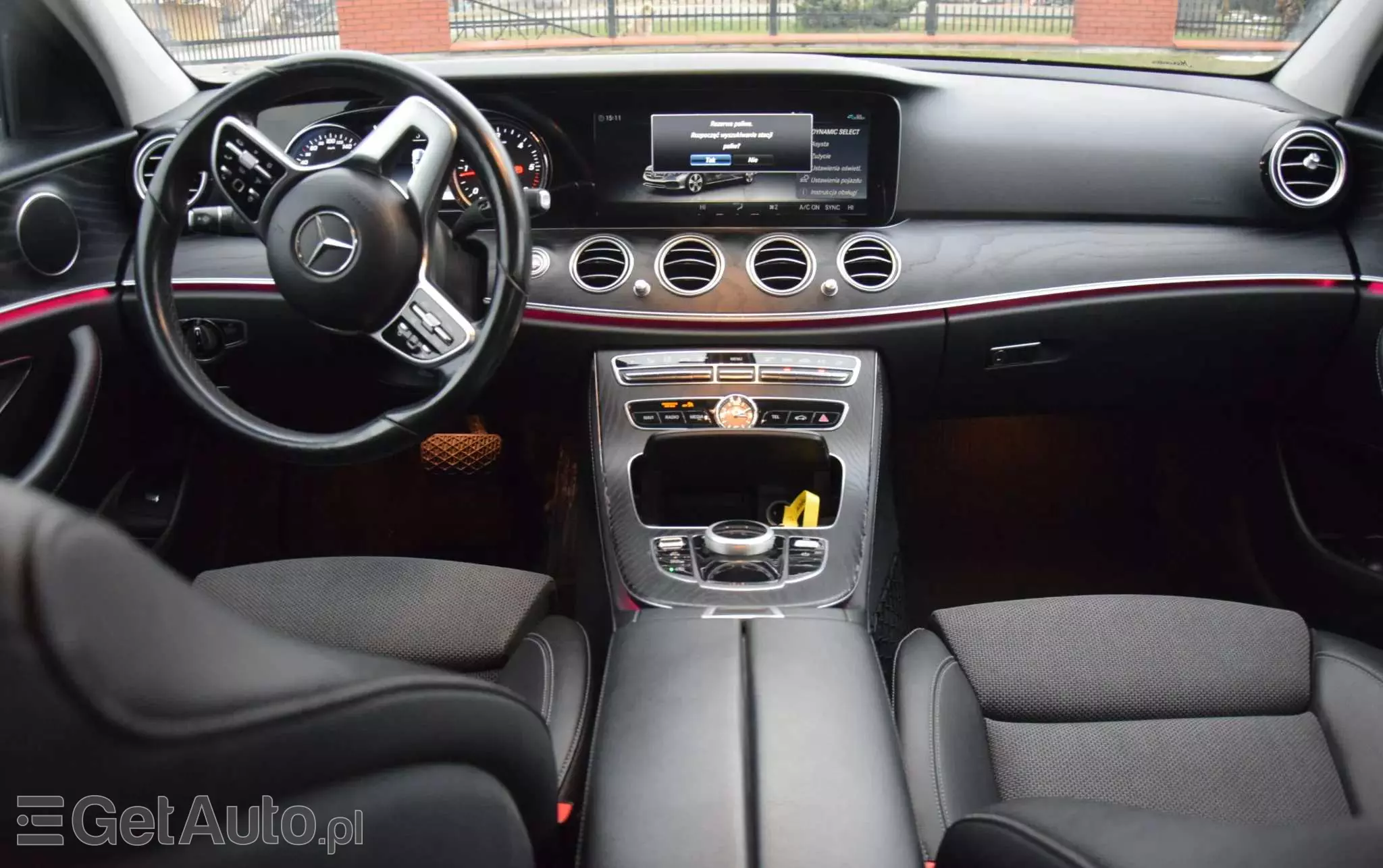 MERCEDES-BENZ Klasa E 200 d T 9G-TRONIC AMG Line