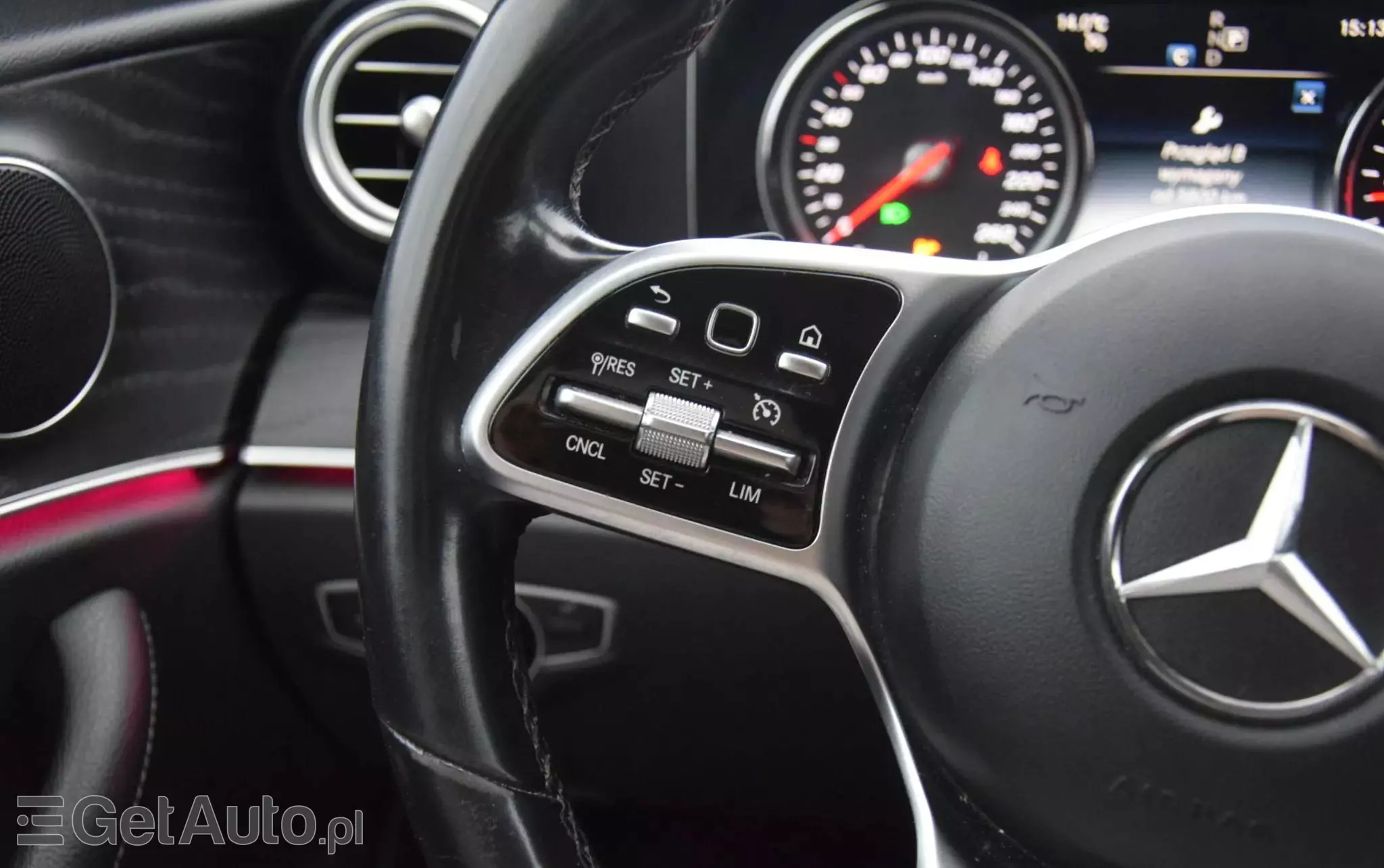 MERCEDES-BENZ Klasa E 200 d T 9G-TRONIC AMG Line