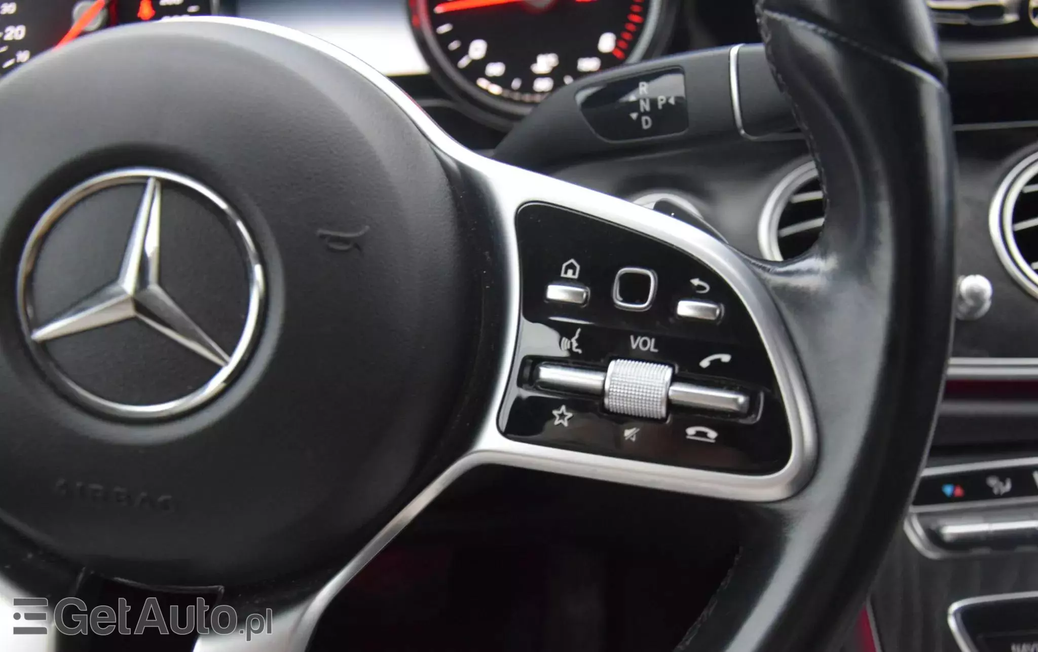 MERCEDES-BENZ Klasa E 200 d T 9G-TRONIC AMG Line