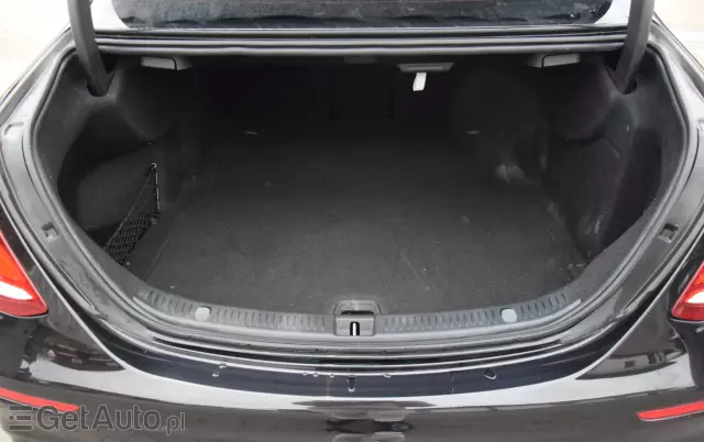 MERCEDES-BENZ Klasa E 200 d T 9G-TRONIC AMG Line