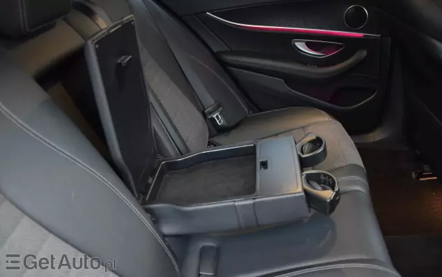 MERCEDES-BENZ Klasa E 200 d T 9G-TRONIC AMG Line