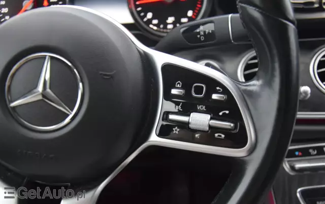 MERCEDES-BENZ Klasa E 200 d T 9G-TRONIC AMG Line
