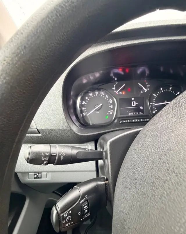 PEUGEOT Expert/2.0/ Long/SPROWADZONY /1 WŁ/FV23%/3-OS /5-DRZWI/SERWISOWANY/VW/FORD/OPEL/CITROEN 