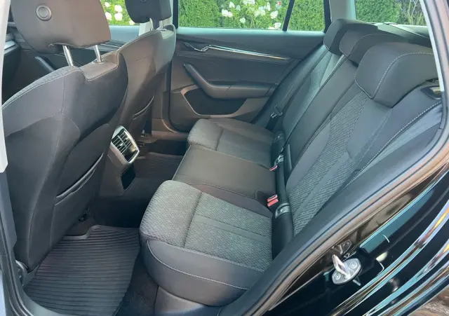 SKODA Octavia 2.0 TDI Style DSG