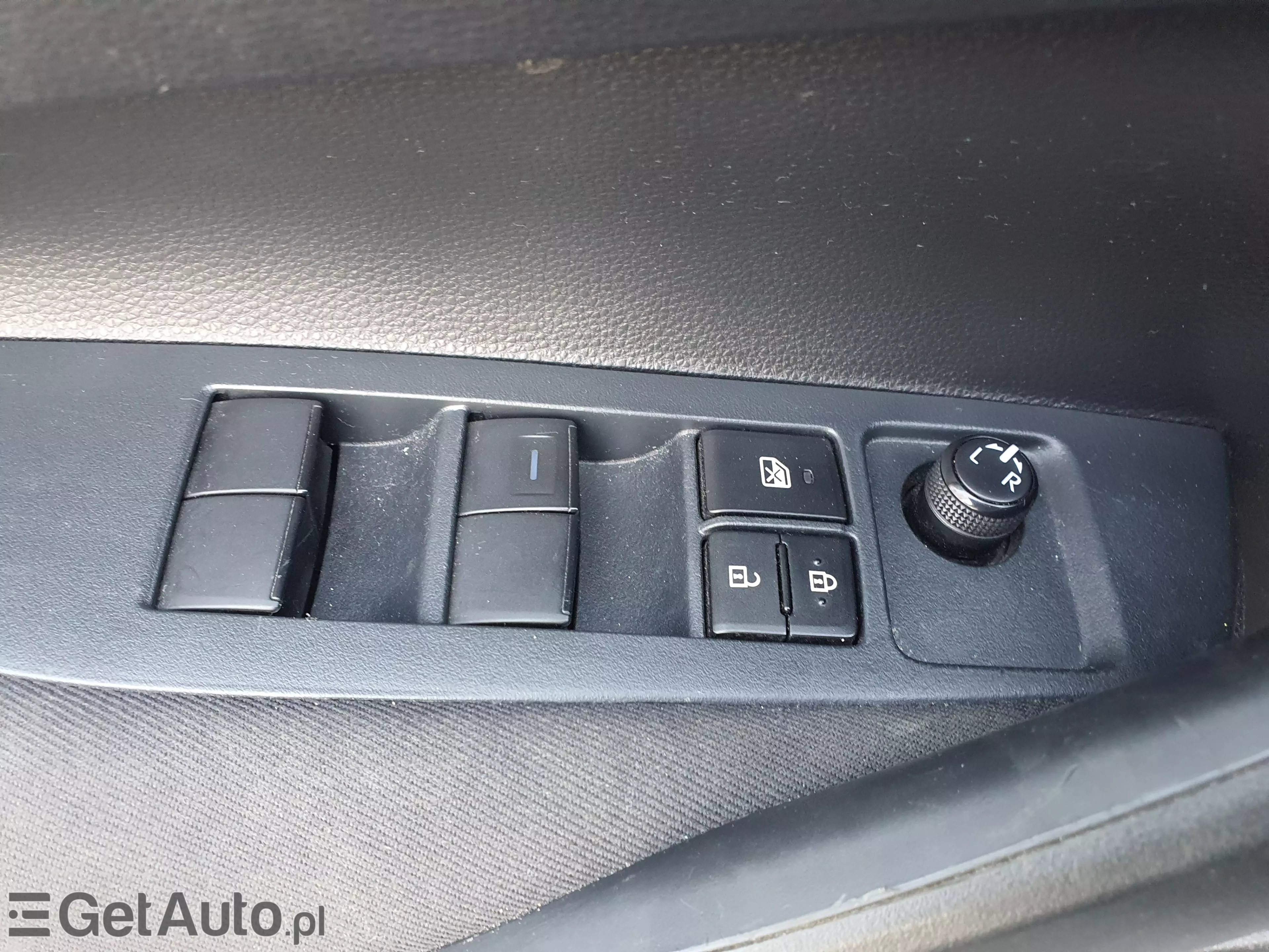 TOYOTA Corolla Active