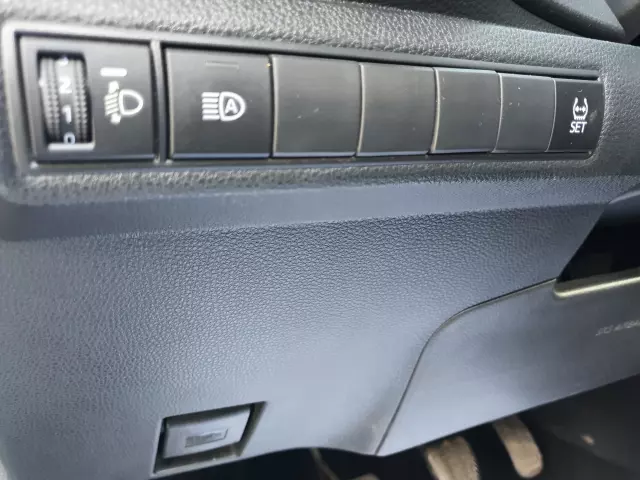 TOYOTA Corolla Active