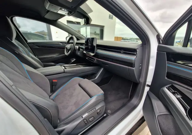 VOLKSWAGEN ID.7 77kWh Pro