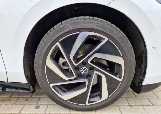 VOLKSWAGEN ID.7 77kWh Pro