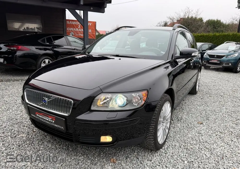 VOLVO V50 