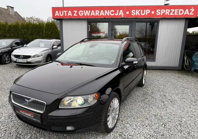 VOLVO V50 