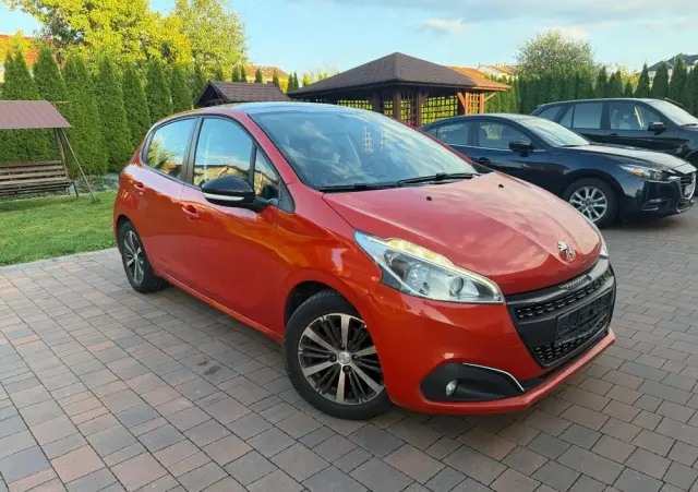 PEUGEOT 208 1.2 VTi Allure